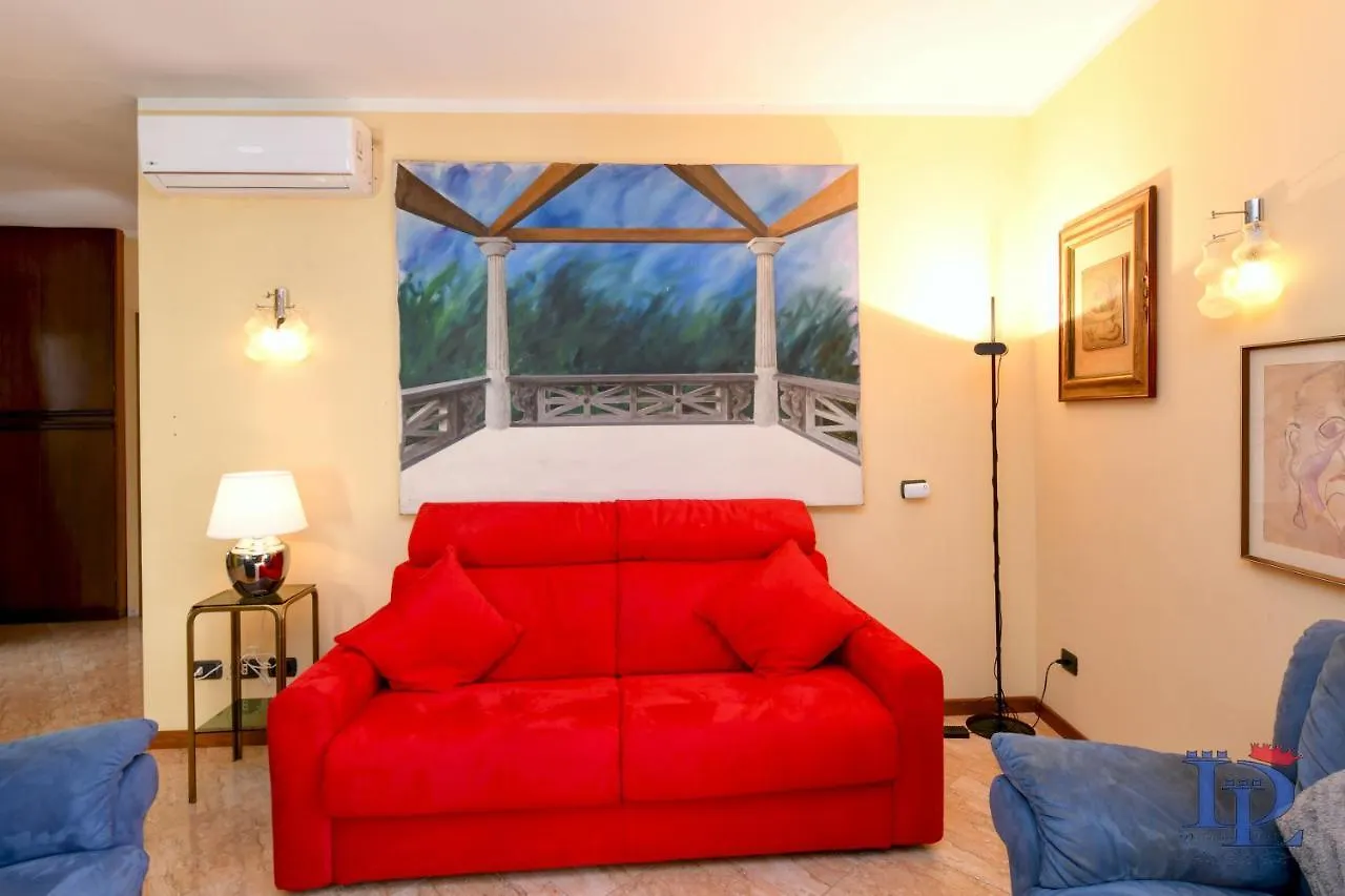 아파트 Desenzanoloft Official Partner Marriott Homes & Villas - Queen Of Sirmione Castle View 이탈리아