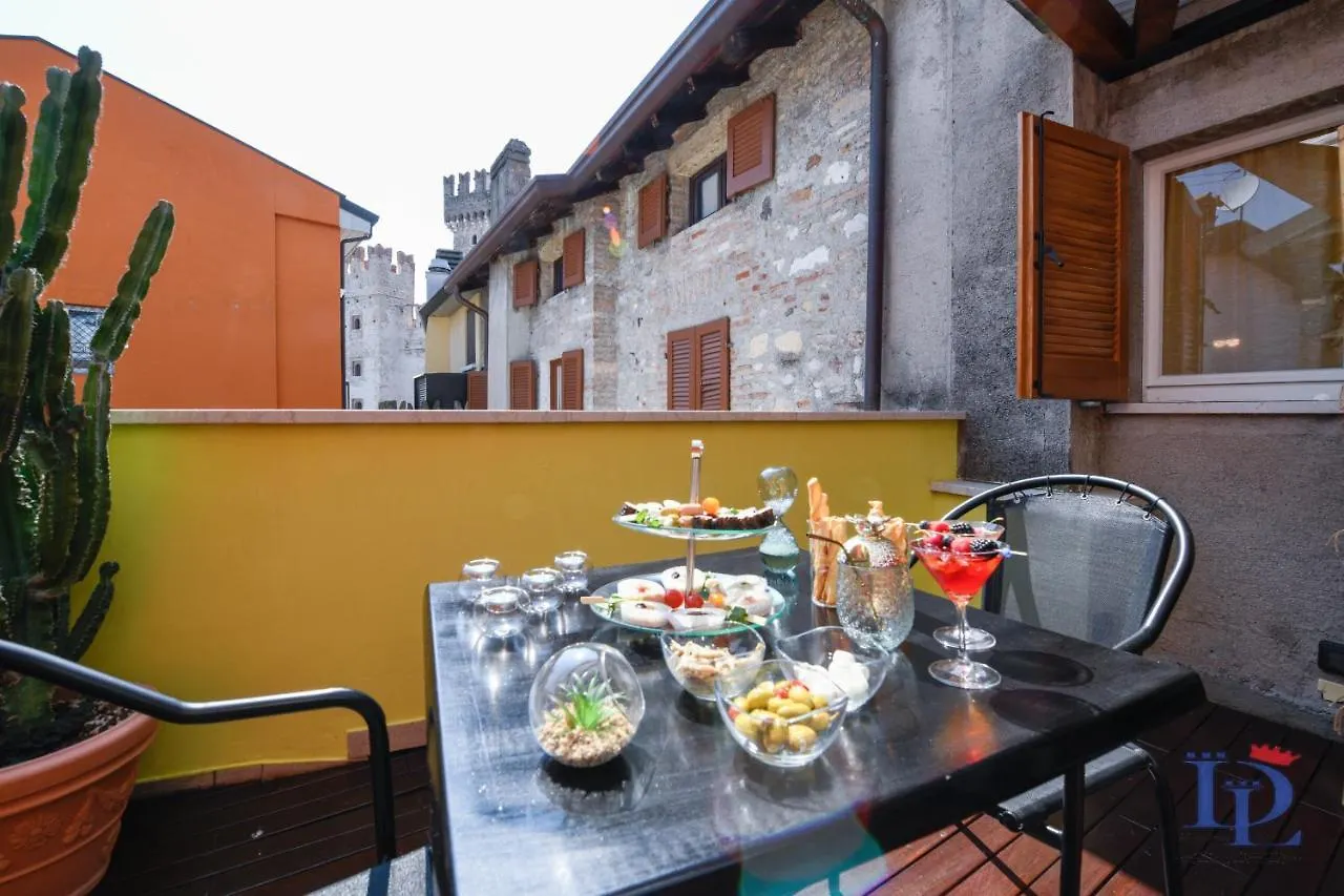 Desenzanoloft Official Partner Marriott Homes & Villas - Queen Of Sirmione Castle View 아파트